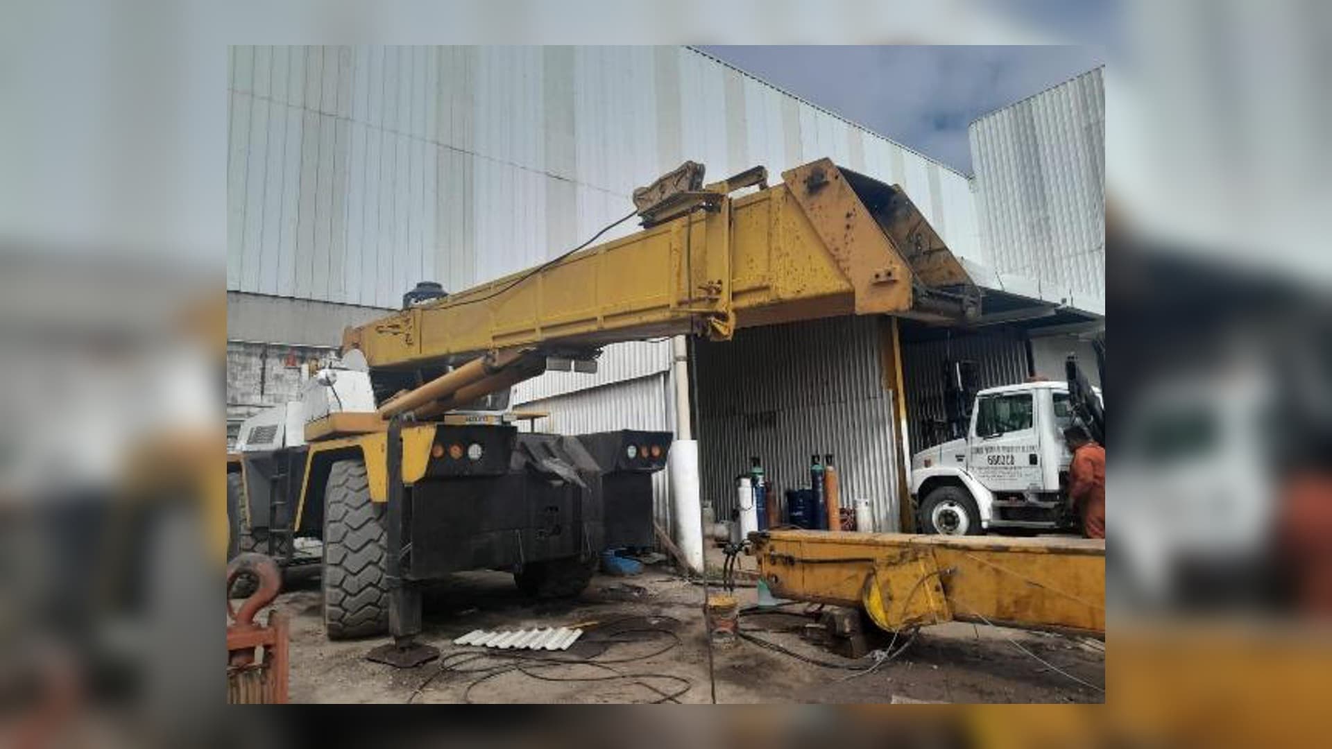 Servicio técnico en grúa Grove RT 535E — Magrumape