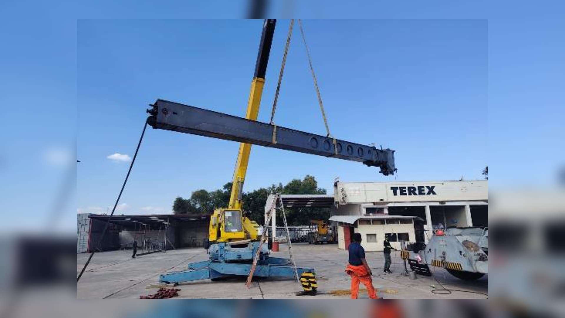 Reporte y ficha técnica en grúa Terex RT 335 — Tagema